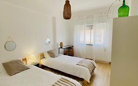 Bright Modern 3 Bedroom In Portimao Downtown